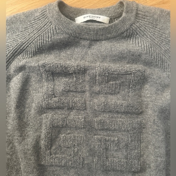 NWOT Givenchy cashmere 4G Crewneck Size Small - Picture 3 of 7